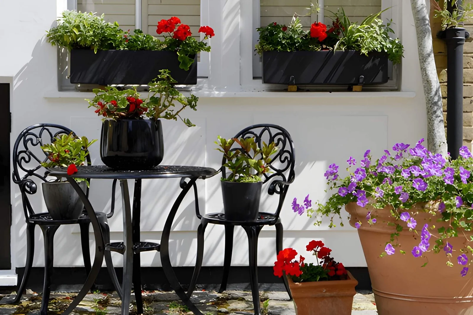 Want Easy Garden Decoration Ideas for Your Yard?