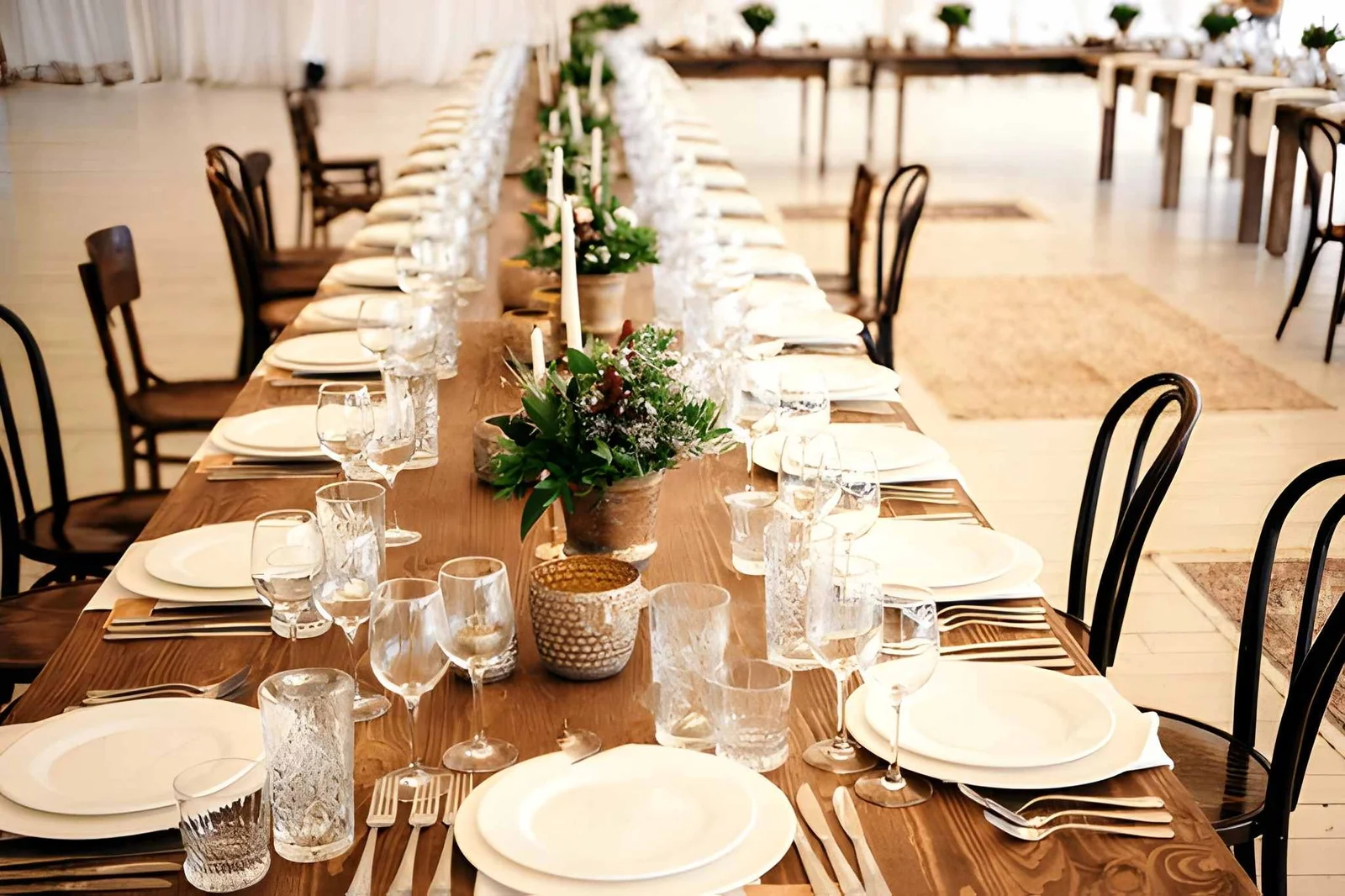 How to Style a Festive Tablescape?